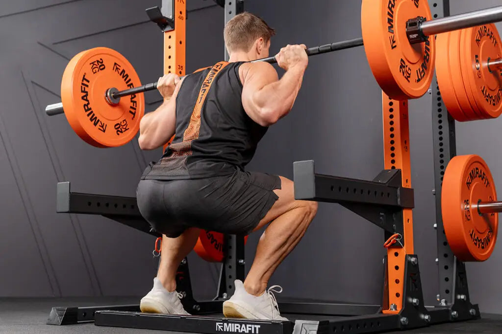 Bulking for Powerlifting: How to Gain Strength and Muscle, Not Just Fat